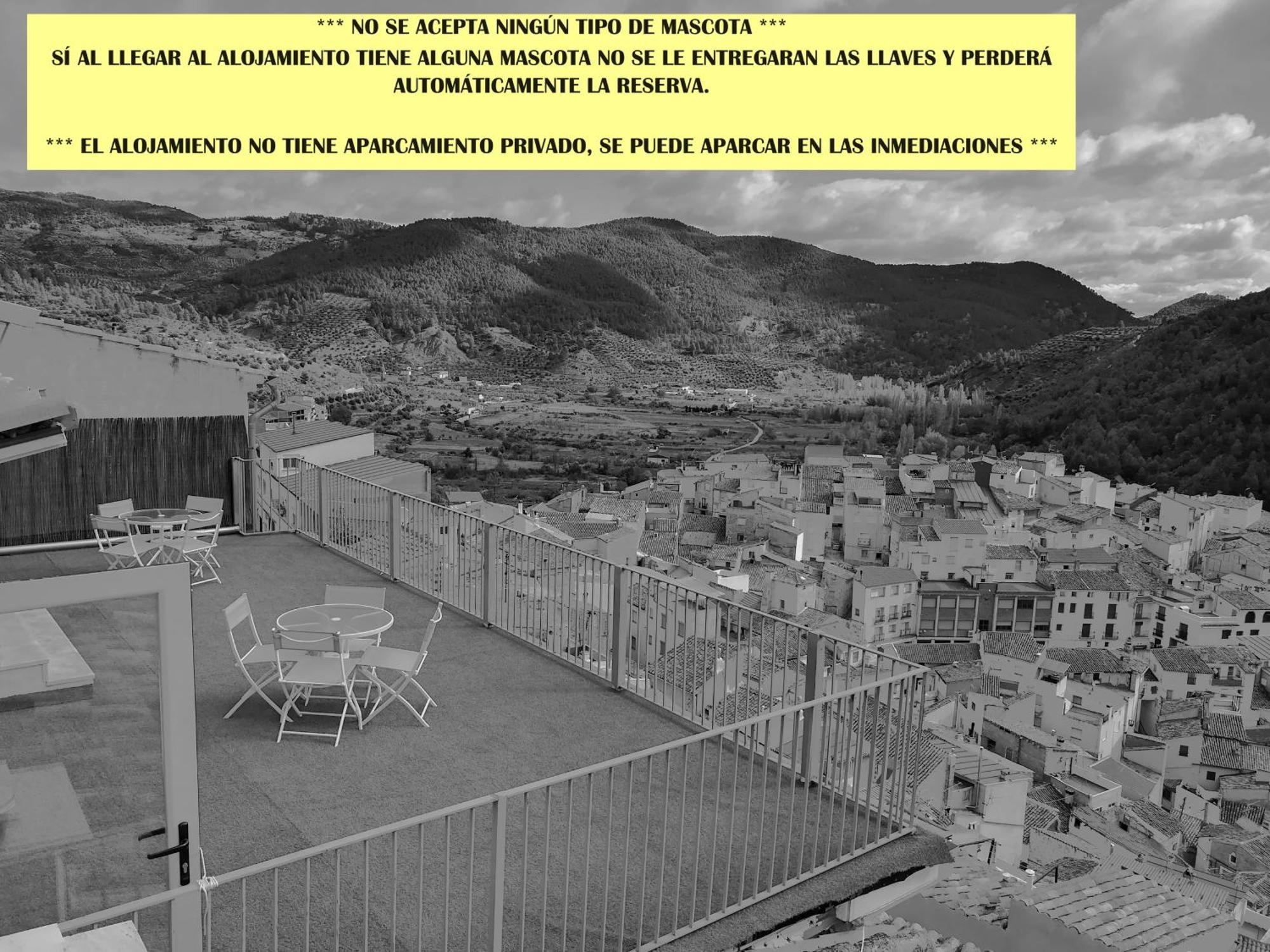 Domus Lapidis - La Galeria Bogarra Exterior foto